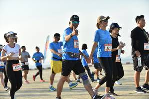 BIB: 834
                            <button type="button" onclick="openModal(3180445)" class="btn btn-primary btn-sm float-right btn-popup" data-toggle="modal" data-target=".modal-high-quality">
                        <i class="fas fa-shopping-cart"></i> Add to Cart
                    </button>
                                            <button type="button" onclick="isThisMe(3180445, true)" class="btn btn-success btn-sm float-right btn-popup btn-isme hidden" data-toggle="tooltip" data-placement="bottom" title="นี่คือรูปของคุณใช่ไหม คลิกที่นี่เพื่อเอาเข้าอัลบั้ม">
                        <i class="fas fa-plus"></i> Add to album
                    </button>
                    <button type="button" onclick="isThisMe(3180445, false)" class="btn btn-warning btn-sm float-right btn-popup btn-isnotme hidden">
                        <i class="fas fa-ban"></i> Remove from album
                    </button>